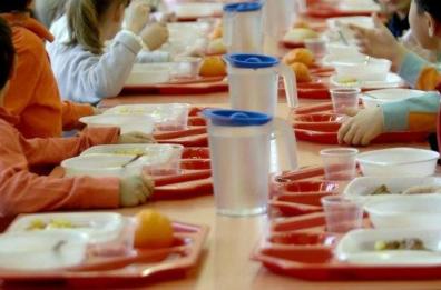 Mense scolastiche di Bari, nuovo stop per il primo lotto: aggiudicazione congelata fino al 7 novembre