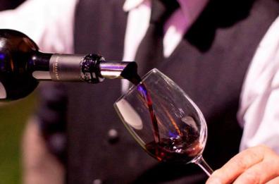 Trani, al via il nuovo corso per assaggiatori di vino