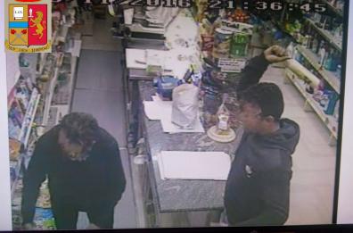 Assalto a colpi di bottiglia
preso rapinatore ad Andria