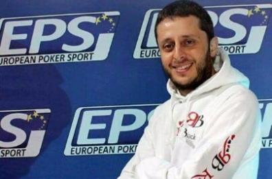 Esce dall'auto dopo un incidente
travolto e ucciso da un pirata