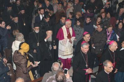 Patriarca di Costantinopoli
prega nel duomo di Lecce
«Vengo per incontrare»