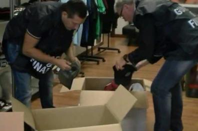 Falsi «made in Italy», sequestrati
oltre 700 capi d'abbigliamento