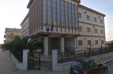 Zapponeta, sindaco vieta
comizio all'ex assessore
