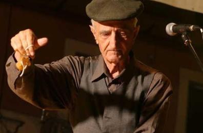 Ecco il testamento culturale
di zì Antonio, l'ultimo dei cantori
