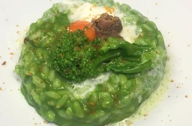 Risotto con cime di rape, stracciatella e bottarga