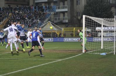 Matera, un gol 
basta e avanza
ko la Vibonese