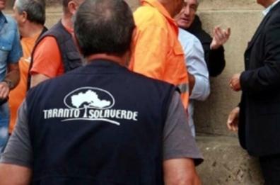Lavoratori IsolaVerde
salvi 120 ex dipendenti
