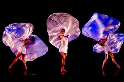 Noi, Momix a Bari 
 la sera di 34 anni fa