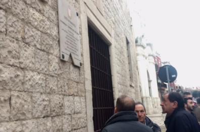 Foibe, sfregiata lapide
a Barletta: già riparata