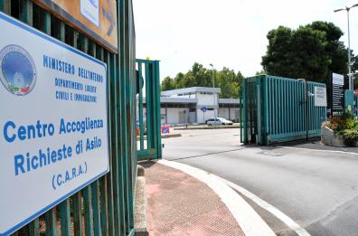 Rissa al Cara, nigeriano ferito
a un occhio: è in prognosi riservata
