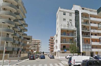 Bari, rapinatori in casa di avvocato
in ostaggio moglie e domestica
ripulita cassaforte: 500mila euro

