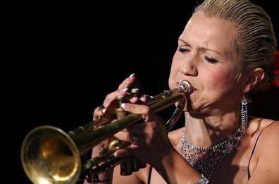 Bari,  Gunhild Carling con JSO