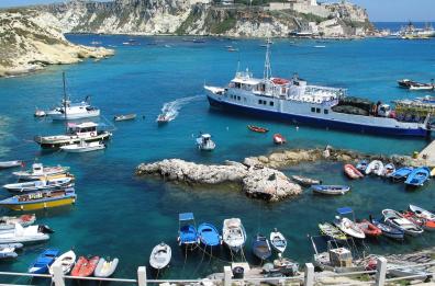 Maltempo, stop ai collegamenti via mare tra il porto di Termoli e le isole Tremiti