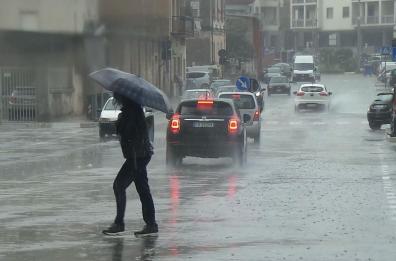 Maltempo, maggio di nubifragi: meteo inclemente per il fine settimana ma sarà l’ultima ondata