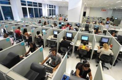 Sindacati: in Puglia a rischio centinaia di lavoratori dei call center