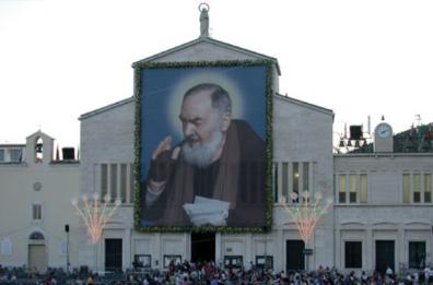 S. Giovanni Rotondo, 71enne campano positivo al Covid muore dopo gita a San Pio, il sindaco: «Nessun legame»