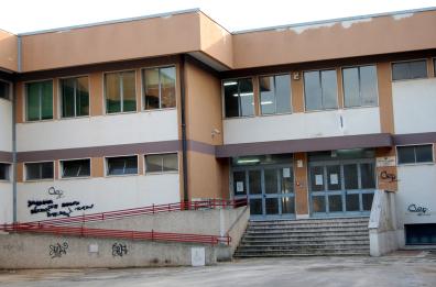 Bari, 16enne spara nel cortile
della scuola con pistola a salve