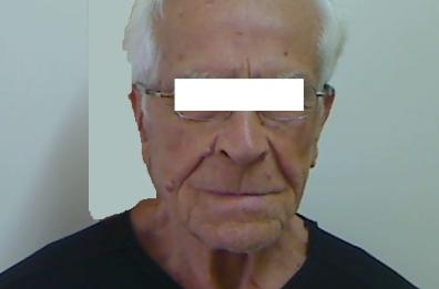 83nne ai domiciliari... evade
per tornare di nuovo a casa