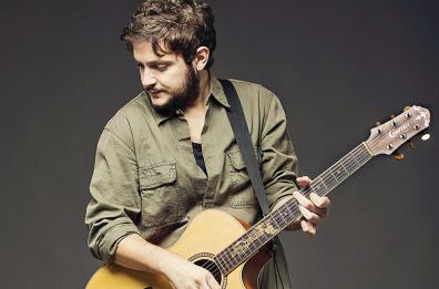 Bari, Vincenzo Maggiore presenta l'album «Via di fuga»
