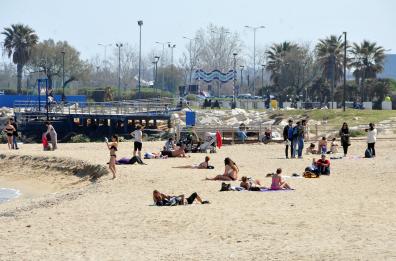 Bari, Decaro sulla situazione spiagge: «A marzo cominciano i lavori»
