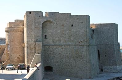 Monopoli, progetto espositivo «La Via»