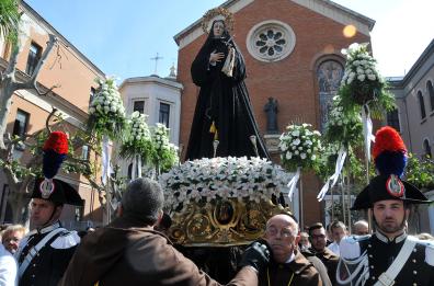 A Bari la processione 
dell'Addolorata