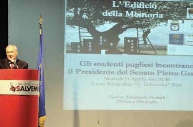 Grasso a Bari
«Sì a toghe in politica»