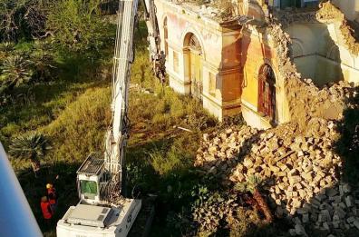 Trani, demolita Villa Maggi
se ne va un pezzo di storia
