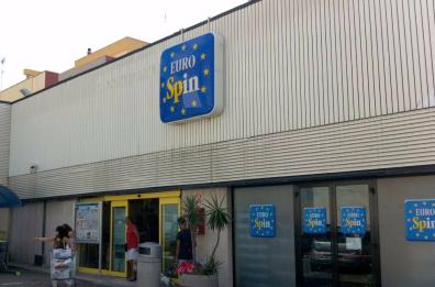 Supermercati aperti a Pasquetta
Cgil ai lavoratori: andate al parco