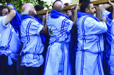 Puglia feste patronali, nuove regole dei Vescovi: «Niente aste tra fedeli per scegliere i portatori»