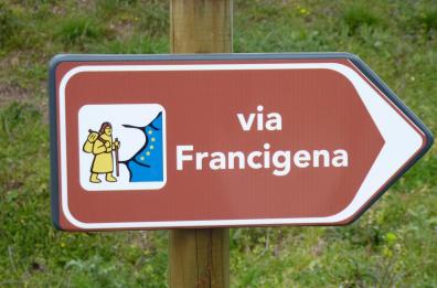 Ulivi, cripte e menhir
nel percorso salentino
della via Francigena
