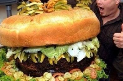 Gara da guinness a Locorotondo
un mega panino da divorare