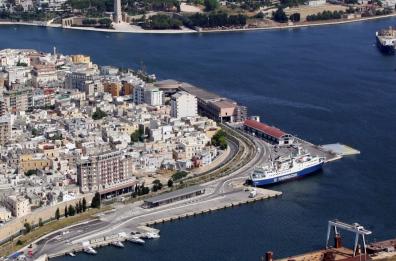 Porti Bari e Brindisi, accordo con Cdp per infrastrutture 