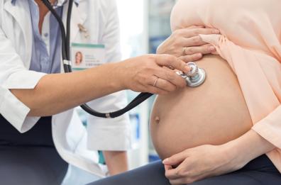 Foggia, picchia la compagna incinta e le dice: Muori tu e il bambino