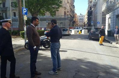 Chiusura alle auto a Bari
Decaro inizia da largo Bruno