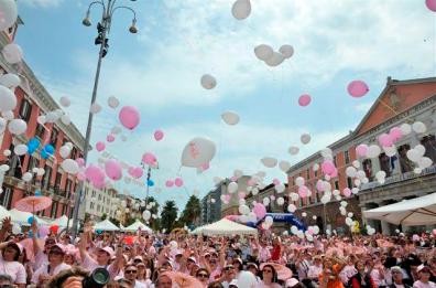 Bari, la corsa delle donne
in rosa contro i tumori