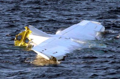 Bari, una cerimonia per ricordare le 16 vittime del disastro aereo di Capo Gallo