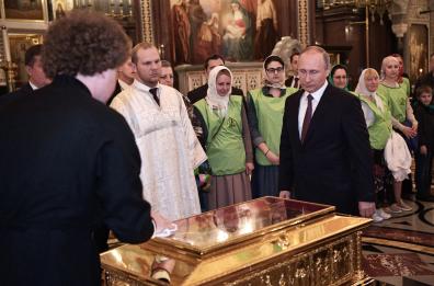 Anche Putin rende omaggio