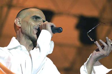 Molfetta, live di Lindo Ferretti