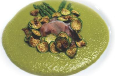 Crema di piselli con asparagi e zucchine