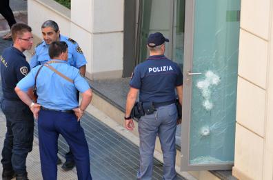 Assalto a portavalori
con sparatoria a Bari: sospetti 
su pregiudicato ferito