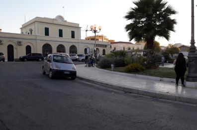 Bisceglie, sempre grave 25enne 
colpito alla testa dopo una lite
Scivolone Asl: è morto, anzi no
