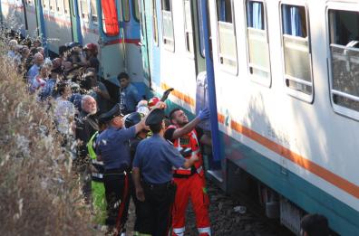 Bari, disastro ferroviario 5 anni dopo. Emiliano: «Il mio cuore rivolto alle vittime»