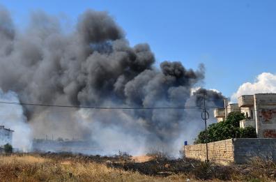 Bari, incendio sul lungomare
disagi vicino a Torre Quetta