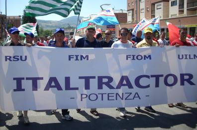 Stop produzione
in presidio a Potenza
operai Italtractor