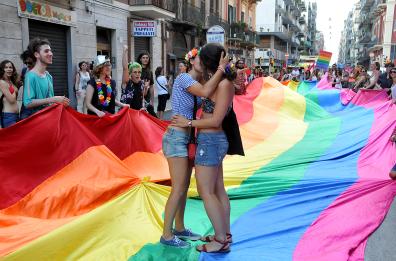 Polemica su ddl omofobia: Bari Pride rifiuta il patrocinio della Regione Puglia