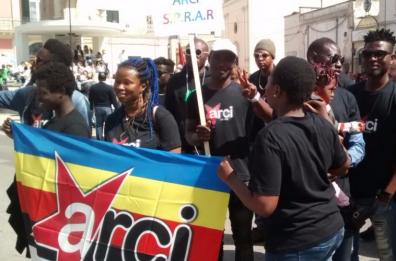 Lecce, l'Arci apre le porte
per conoscere i migranti
