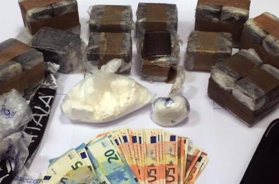 Foggia, circa 8 chili di droga
in carcere genero e suocero