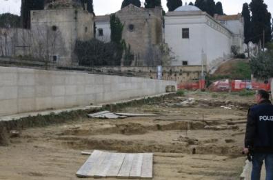 Lavori al cimitero di Canosa
caso archiviato per 12 imputati