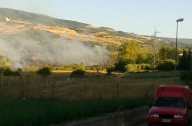 Incendi, evacuate case
nei pressi di Bucaletto